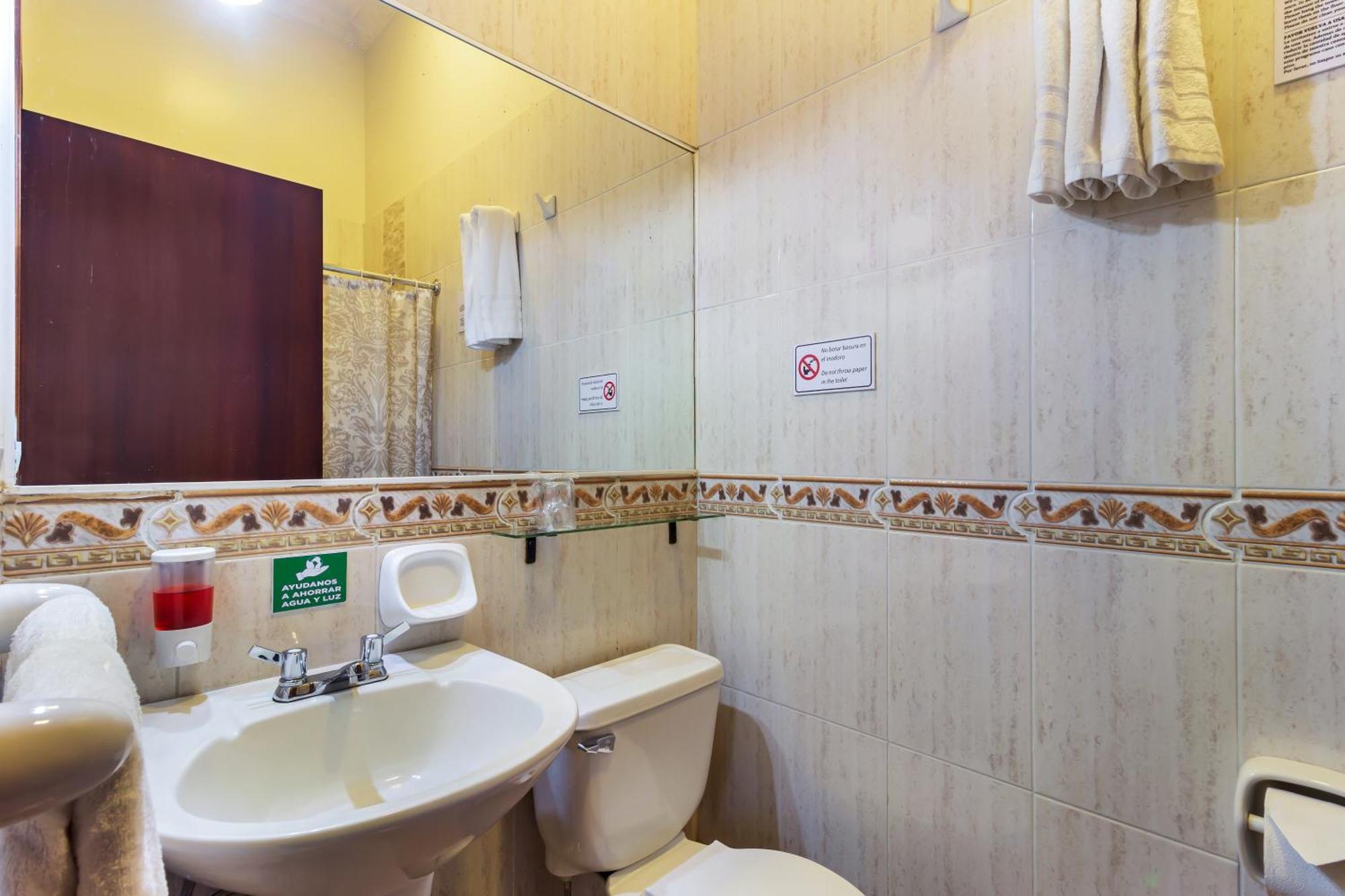 Hotel La Cartuja Κίτο Εξωτερικό φωτογραφία